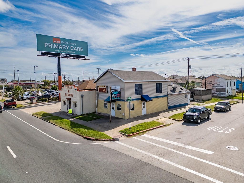 5427 Broadway Street A, Galveston, TX 77551