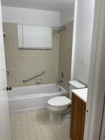 7260 Woodmont Ter 101, Tamarac, FL 33321