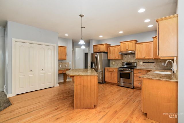 2757 S Goshen Way, Boise, ID 83709