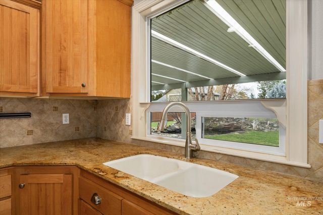 2757 S Goshen Way, Boise, ID 83709