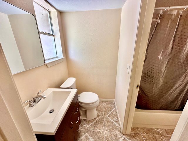 4215 Bayou Vista Drive, Houston, TX 77091