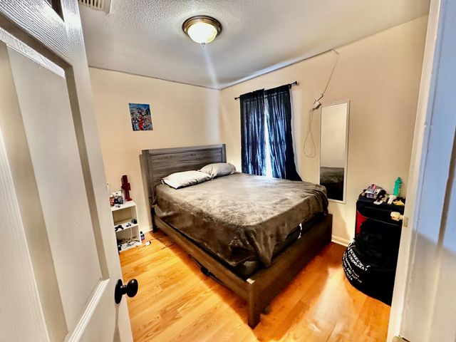 4215 Bayou Vista Drive, Houston, TX 77091