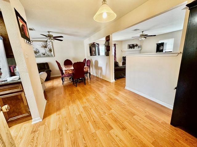 4215 Bayou Vista Drive, Houston, TX 77091