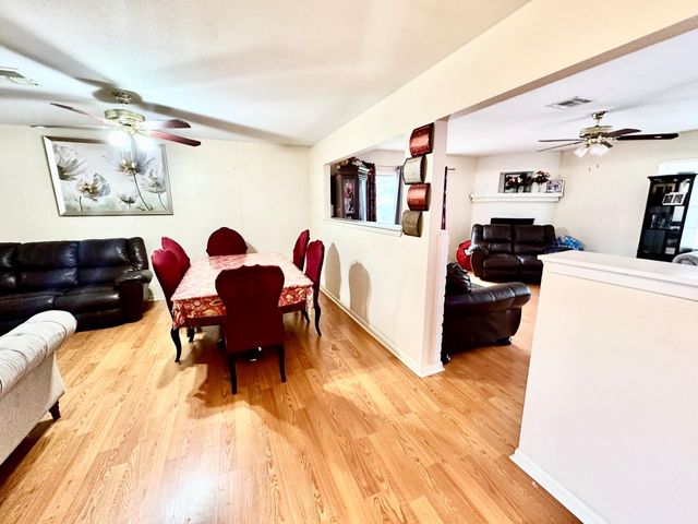 4215 Bayou Vista Drive, Houston, TX 77091