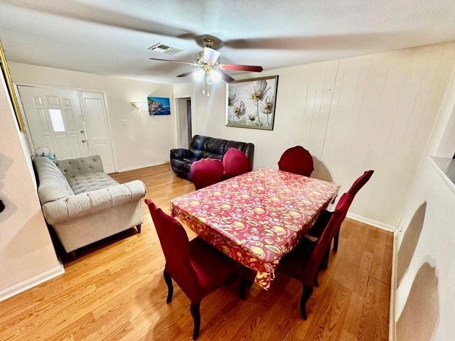 4215 Bayou Vista Drive, Houston, TX 77091