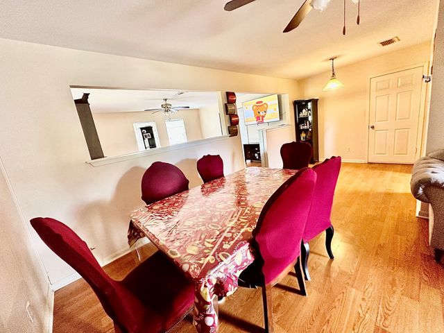 4215 Bayou Vista Drive, Houston, TX 77091