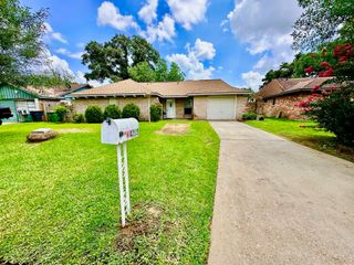 4215 Bayou Vista Drive, Houston, TX 77091