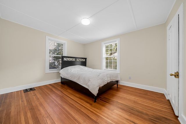 12 Adams St, Lynn, MA 01902