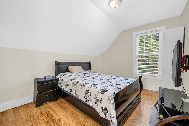 12 Adams St, Lynn, MA 01902
