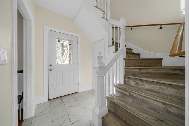 12 Adams St, Lynn, MA 01902