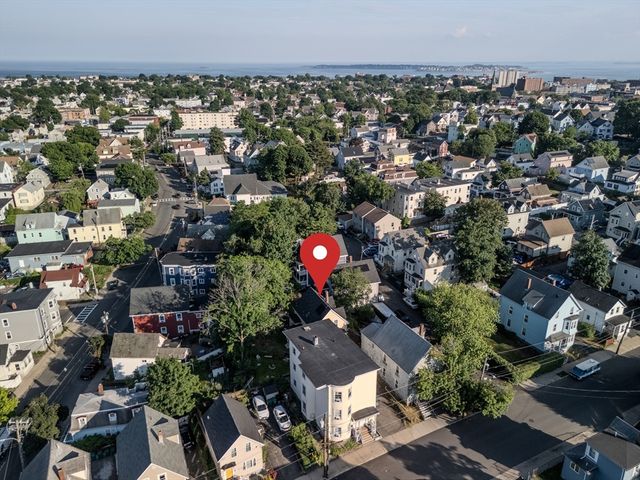 12 Adams St, Lynn, MA 01902