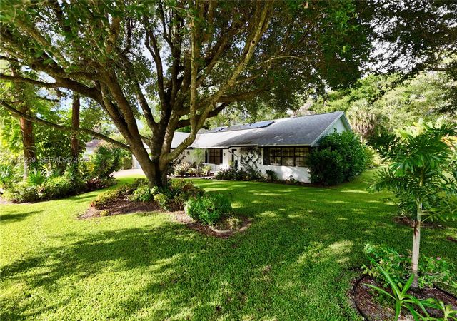 172 Wild Pine Road, Wellington, FL 33414