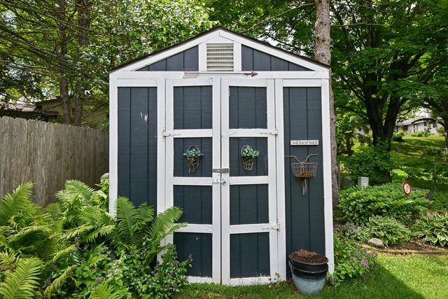 213 McDivitt LANE, Mukwonago, WI 53149