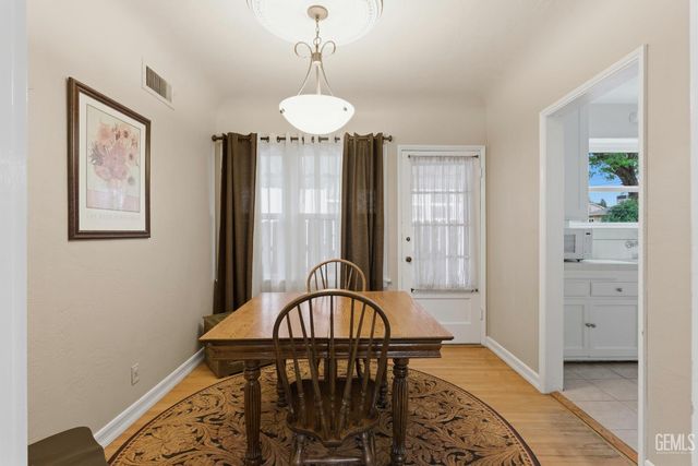 220 Jeffrey Street, Bakersfield, CA 93305