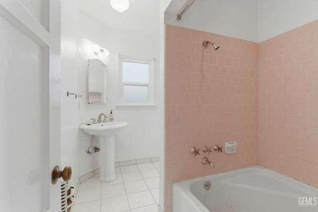 220 Jeffrey Street, Bakersfield, CA 93305