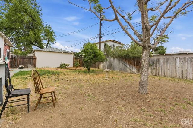 220 Jeffrey Street, Bakersfield, CA 93305