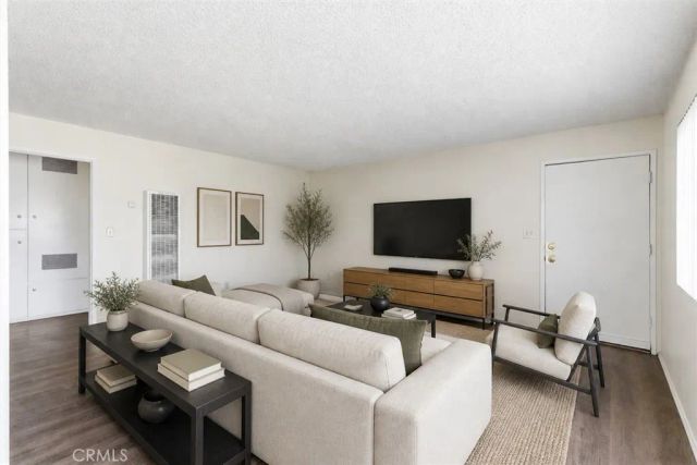 5953 Gaviota Avenue, Long Beach, CA 90805