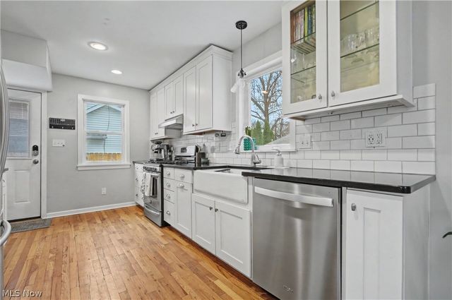 2707 Overbrook Road, Cuyahoga Falls, OH 44221