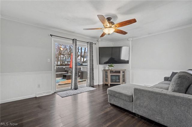 2707 Overbrook Road, Cuyahoga Falls, OH 44221