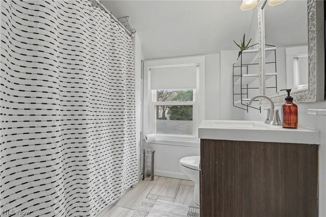 2707 Overbrook Road, Cuyahoga Falls, OH 44221