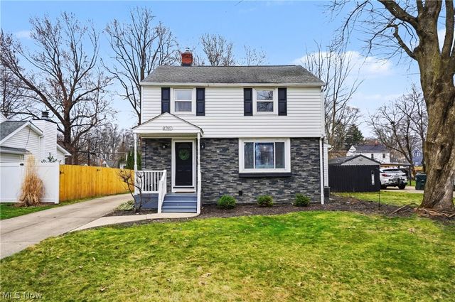 2707 Overbrook Road, Cuyahoga Falls, OH 44221