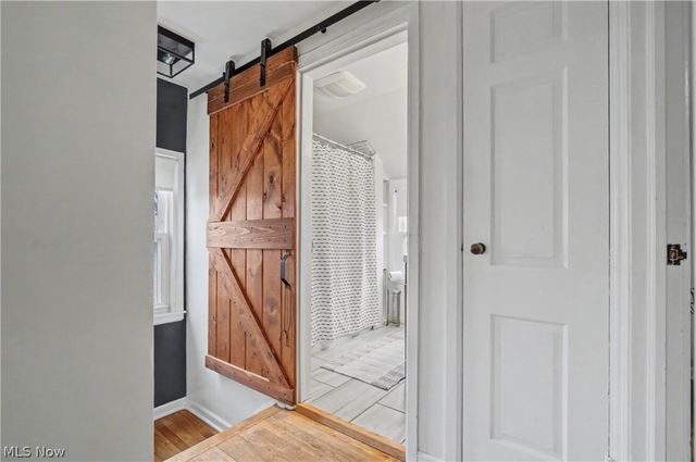 2707 Overbrook Road, Cuyahoga Falls, OH 44221