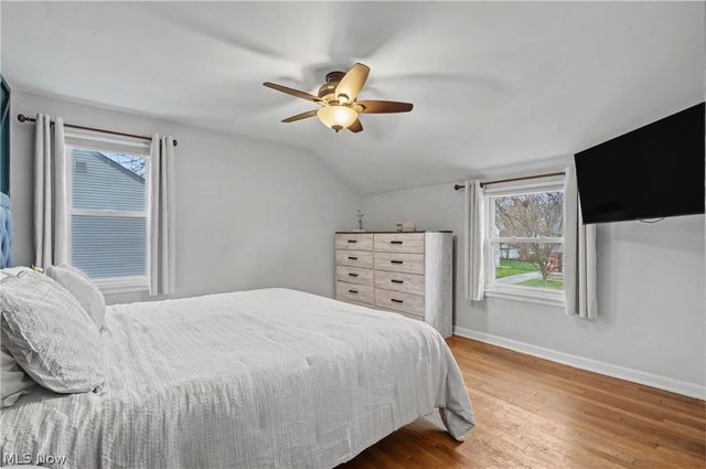 2707 Overbrook Road, Cuyahoga Falls, OH 44221