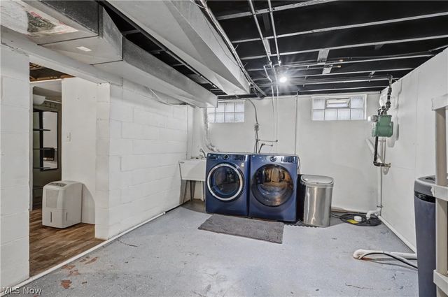 2707 Overbrook Road, Cuyahoga Falls, OH 44221