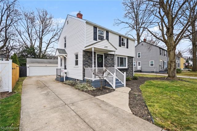 2707 Overbrook Road, Cuyahoga Falls, OH 44221