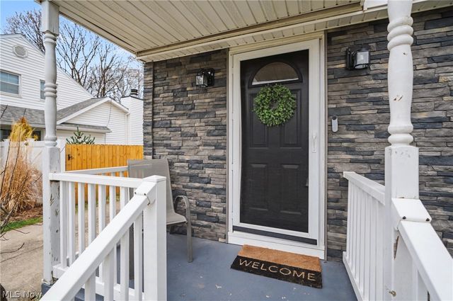 2707 Overbrook Road, Cuyahoga Falls, OH 44221