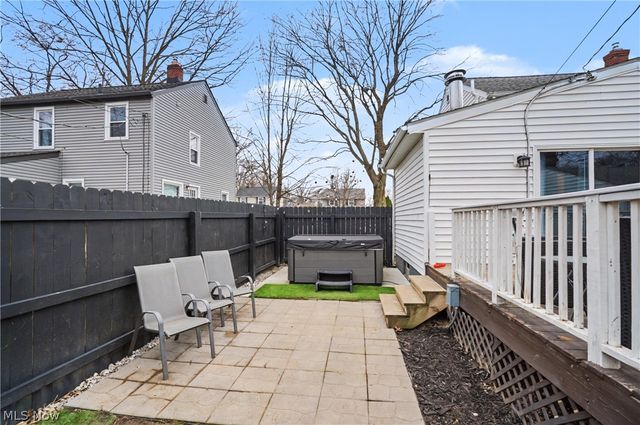 2707 Overbrook Road, Cuyahoga Falls, OH 44221