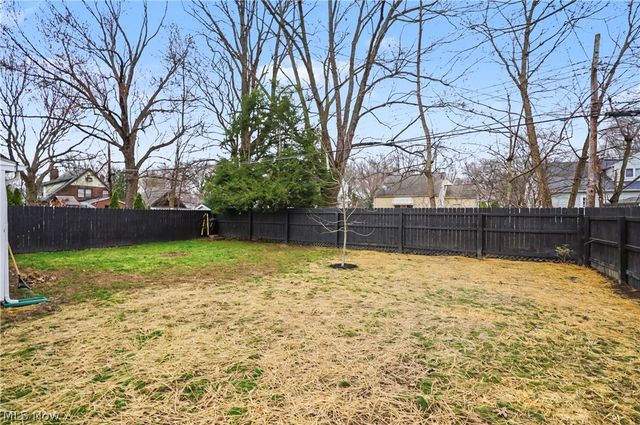 2707 Overbrook Road, Cuyahoga Falls, OH 44221