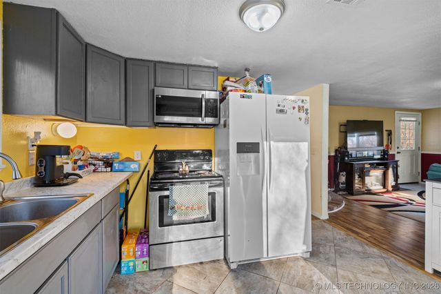 474018 E 660 Road, Watts, OK 74964