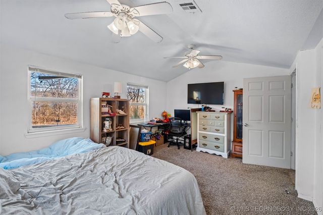 474018 E 660 Road, Watts, OK 74964