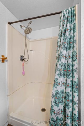 474018 E 660 Road, Watts, OK 74964