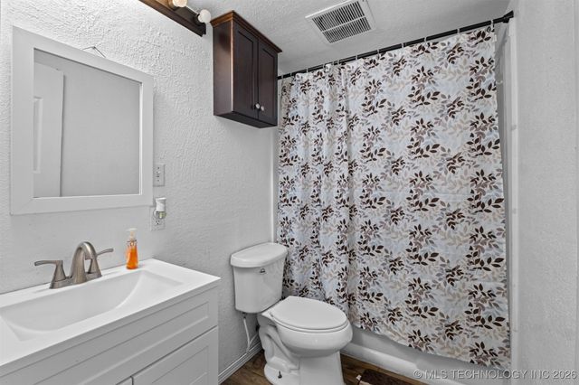 474018 E 660 Road, Watts, OK 74964