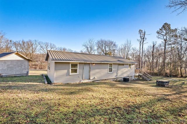 474018 E 660 Road, Watts, OK 74964