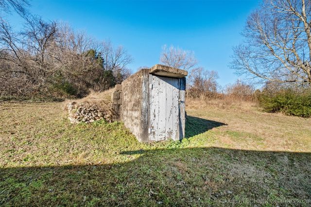 474018 E 660 Road, Watts, OK 74964