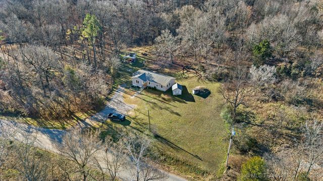 474018 E 660 Road, Watts, OK 74964