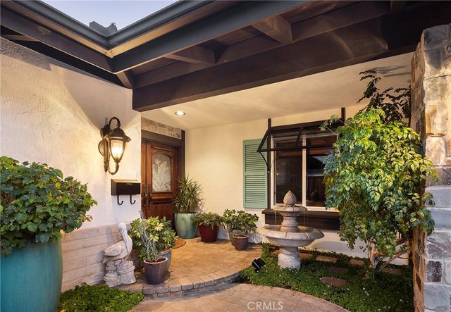 327 Calle Felicidad, San Clemente, CA 92672