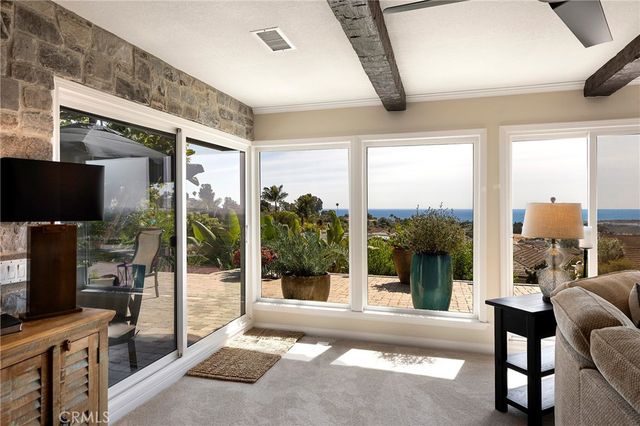 327 Calle Felicidad, San Clemente, CA 92672