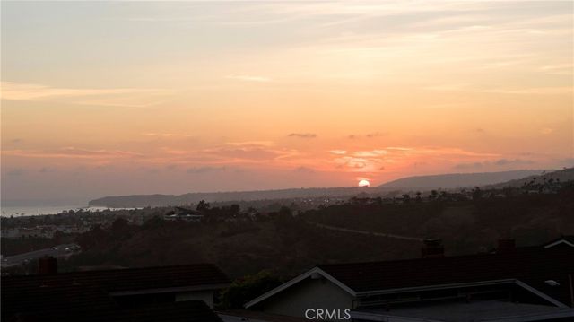 327 Calle Felicidad, San Clemente, CA 92672