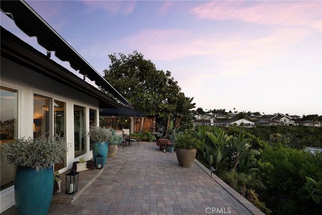 327 Calle Felicidad, San Clemente, CA 92672