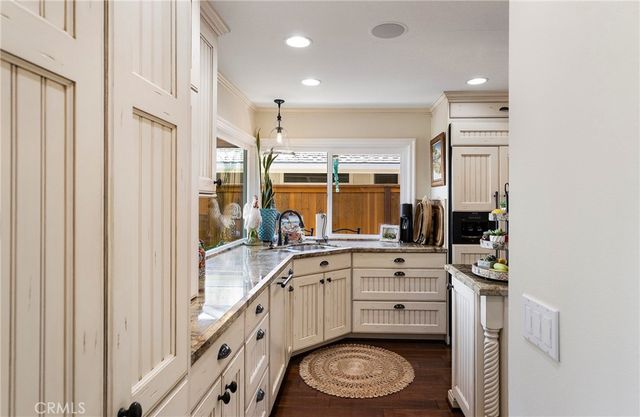 327 Calle Felicidad, San Clemente, CA 92672