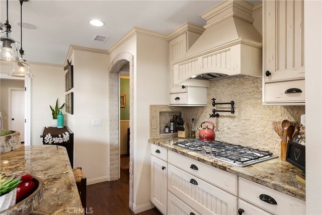 327 Calle Felicidad, San Clemente, CA 92672