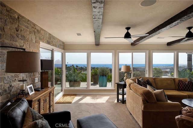 327 Calle Felicidad, San Clemente, CA 92672