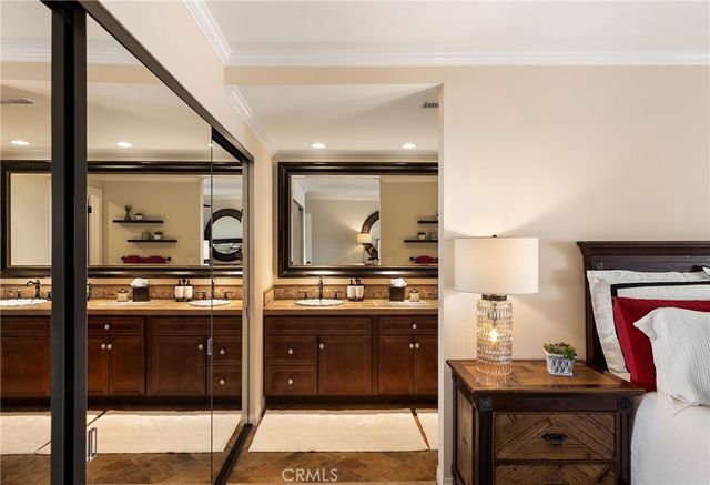 327 Calle Felicidad, San Clemente, CA 92672