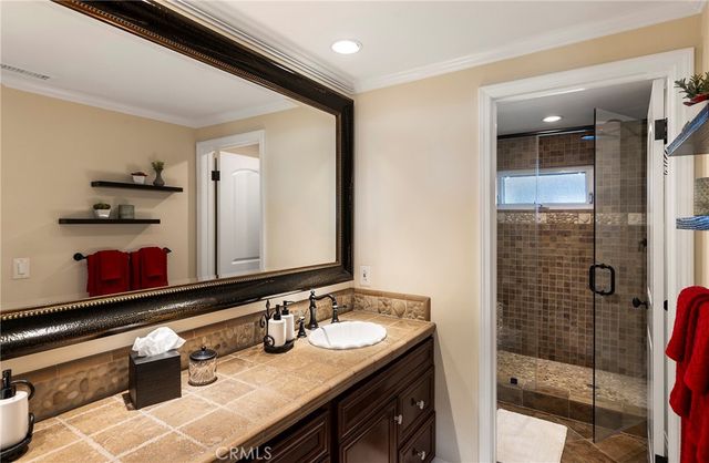 327 Calle Felicidad, San Clemente, CA 92672