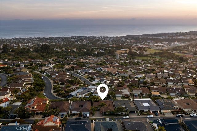 327 Calle Felicidad, San Clemente, CA 92672