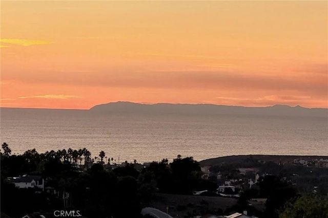 327 Calle Felicidad, San Clemente, CA 92672